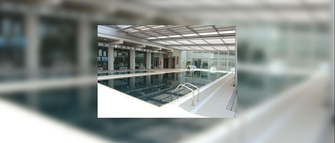 Swimming pool - Specialized Centre for technicization tennis Sporting Cornellá of Llobregat, Barcelona (Catalonia)