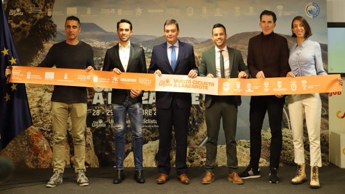 Foto de familia de la presentación de la Vuelta a Tenerife