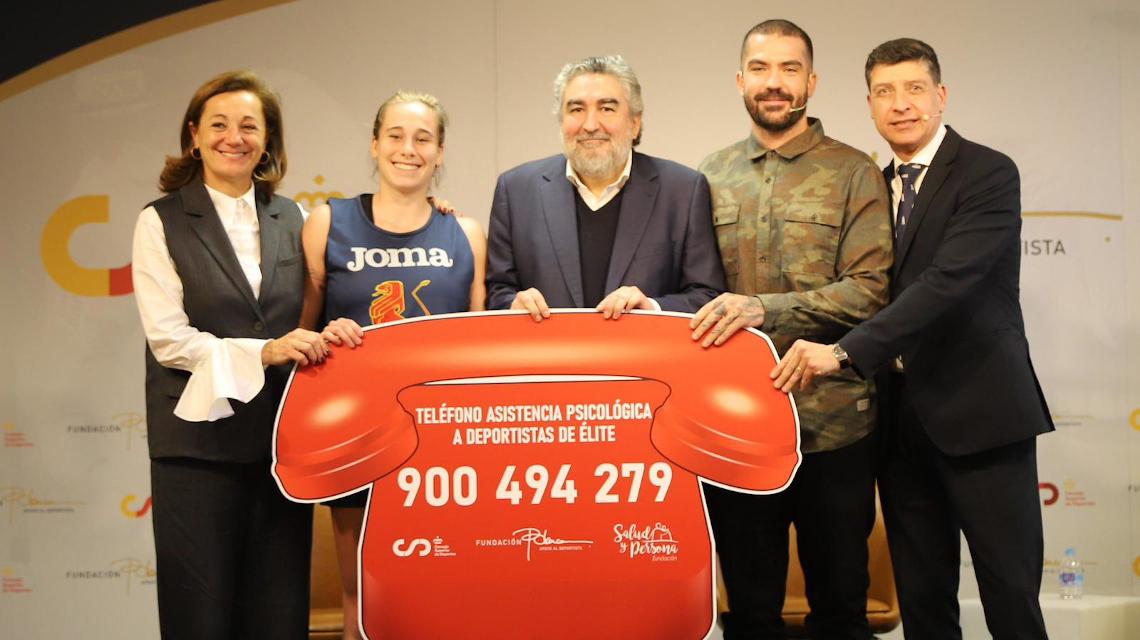 From left to right: Lola Fernández Ochoa, Olivia Fresneda, josé Manuel Rodríguez Uribes, Regino Hernández and Joan Piñol