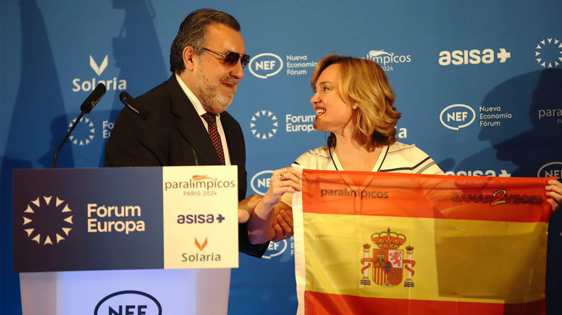Miguel Carballeda y Pilar Alegría