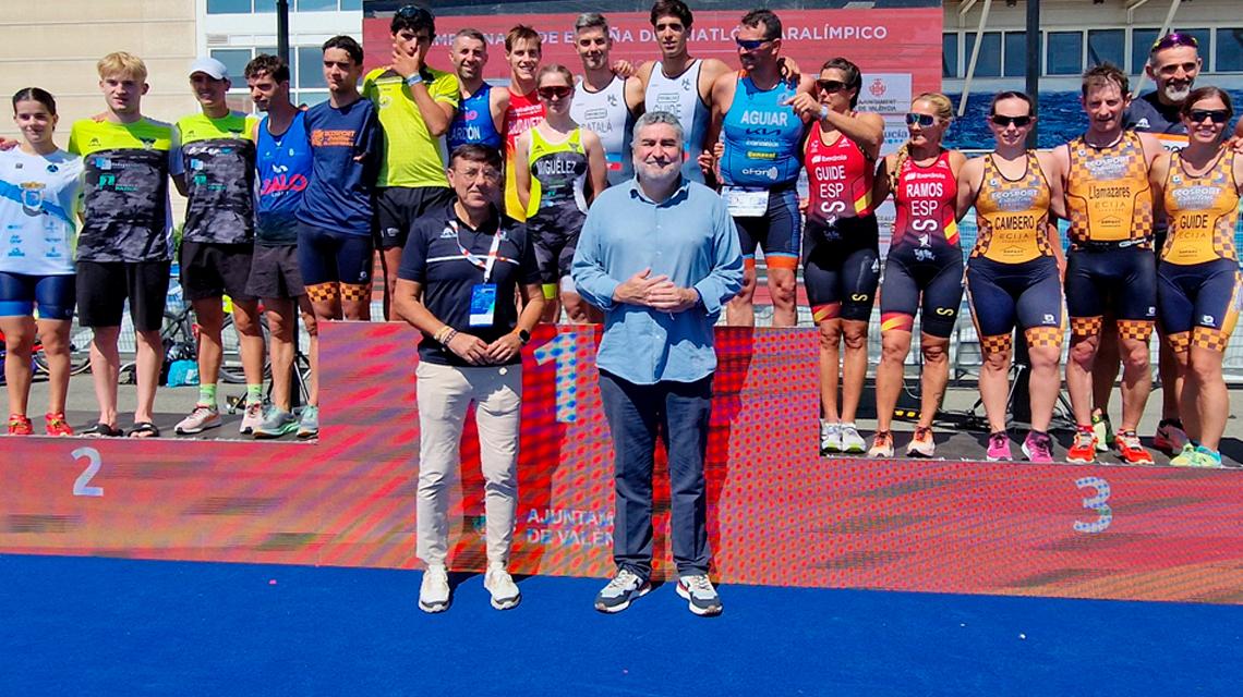 José Manuel Rodríguez Uribes asiste al Campeonato de España de triatlón paralímpico