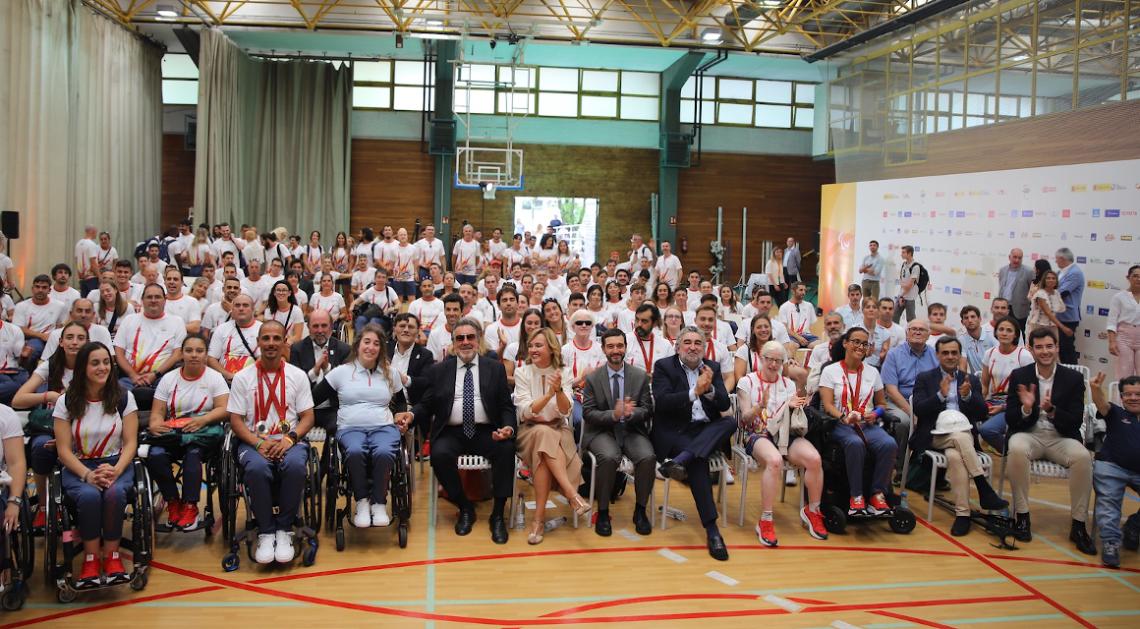 Familia-argazki paraolinpikoetako Paris 2024 ondoren ekitaldia