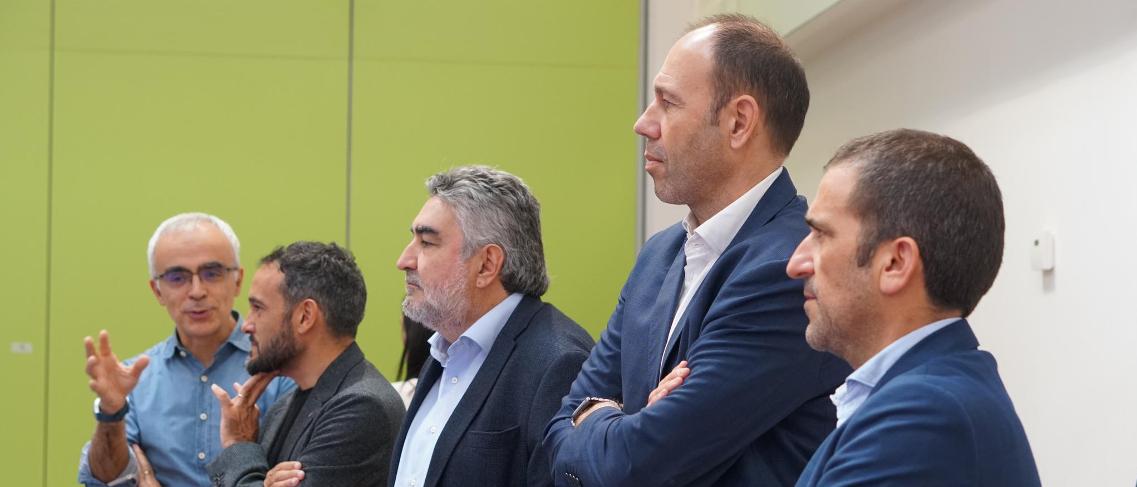 Reunion de rodríguez Uribes and Berni Álvarez enBarcelona