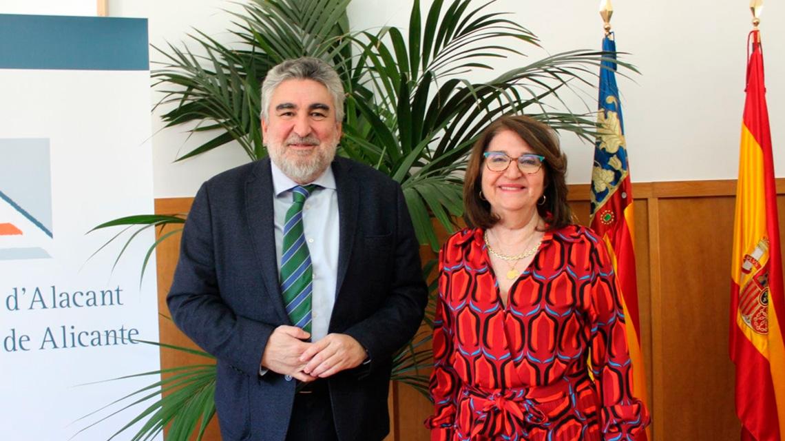 Firma del protocolo con la Universidad de Alicante