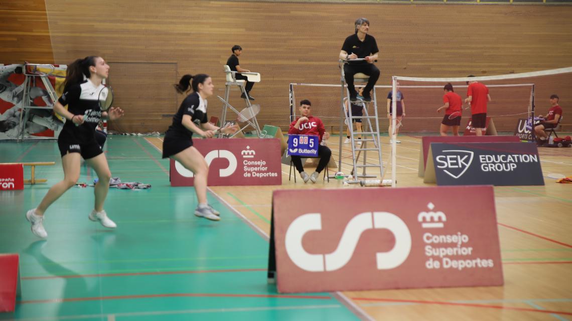Imagen de un partido de los CEU de Bádminton