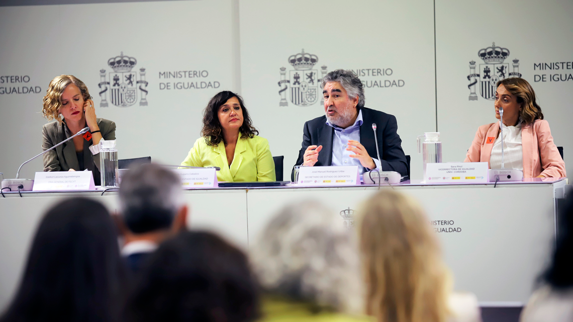 Rodríguez Uribes participa en la presentación del proyecto “Política pública de igualdad en el Deporte”  