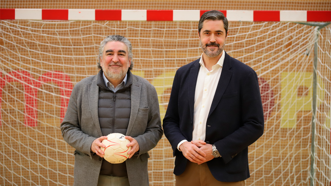 El presidente del CSD, José Manuel Rodríguez Uribes, y Raúl Entrerríos