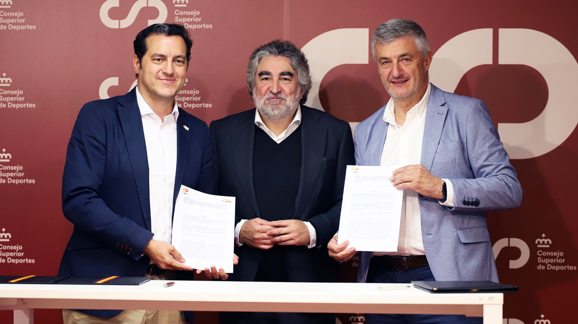 Firma del convenio de integración del voleibol sentado en la estructura de la Real Federación