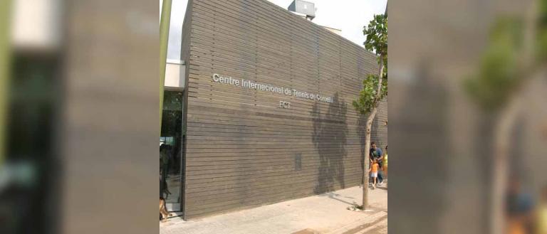 Fachada do CETD de Tenis - Centro Especializado de Tecnificación Deportiva de Tenis de Cornellá de Llobregat, Barcelona (Cataluña)