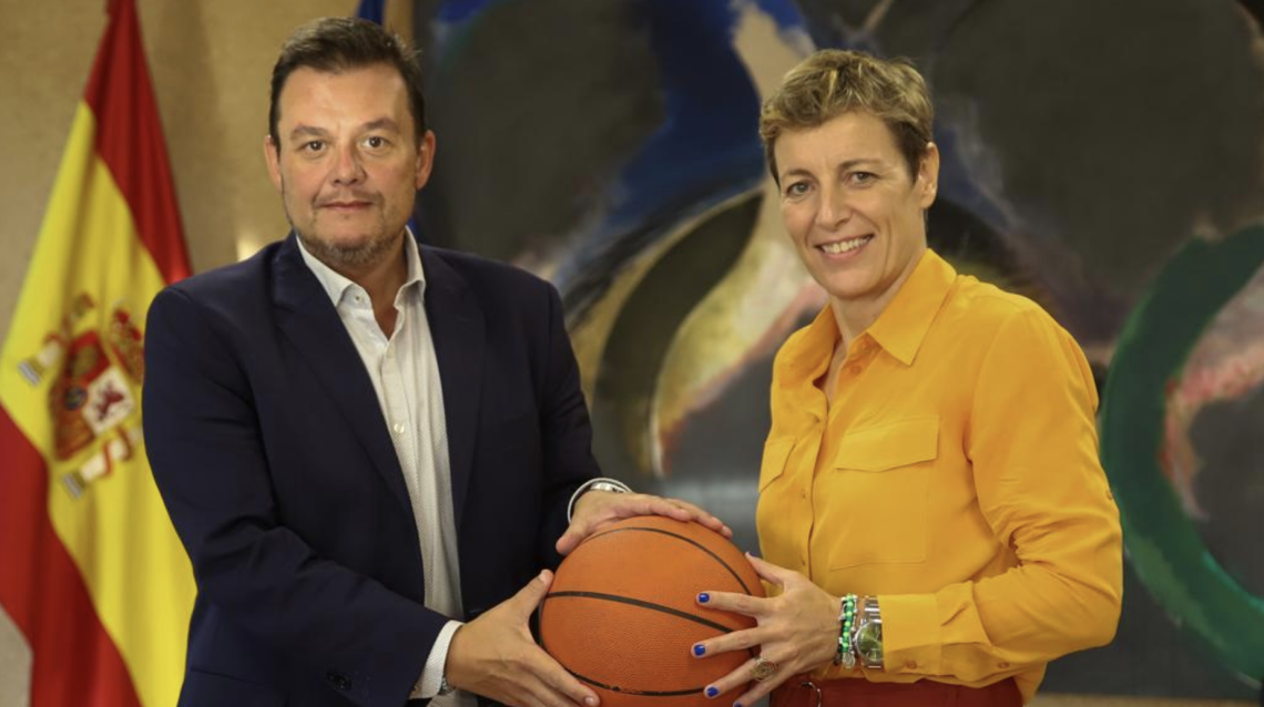 Víctor Francos en la sede de baloncesto