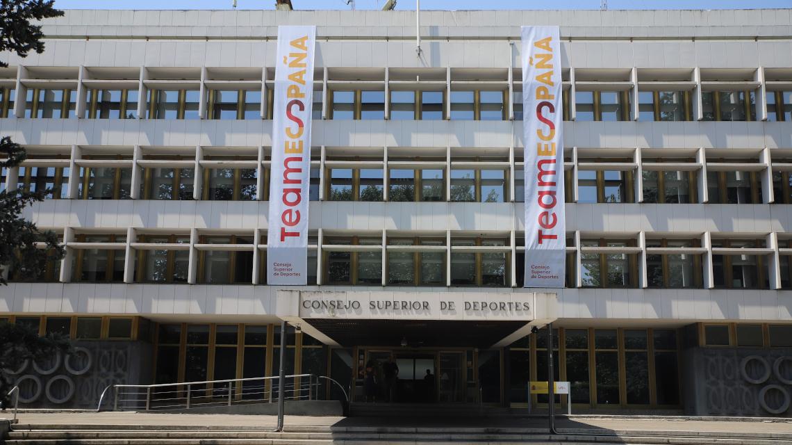 Imagen con la fachada del edificio del CSD