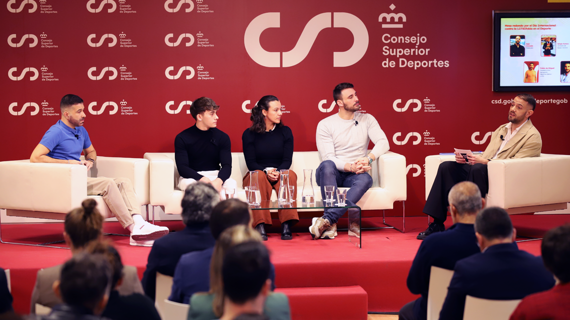 Pablo de Miguel, Sergio Kovacs, Anaïr Lomba, Víctor Gutiérrez e Raúl Granado