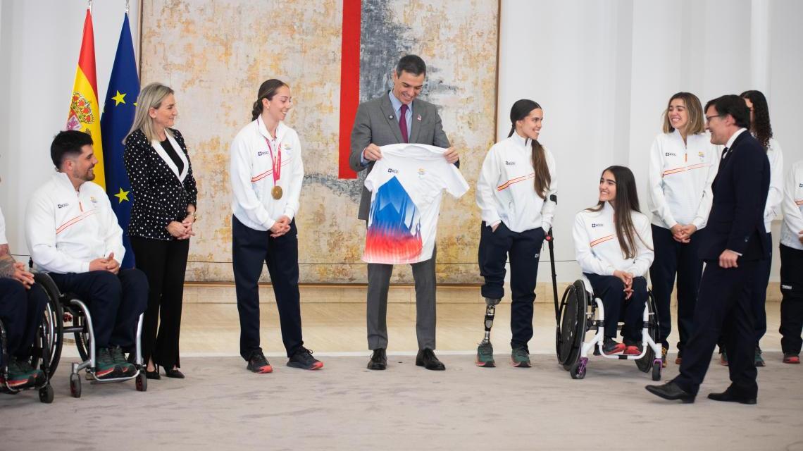 Imagen recepción en Moncloa de deportistas Xogos Paralímpicos Milán-Cortina 2026 en Moncloa