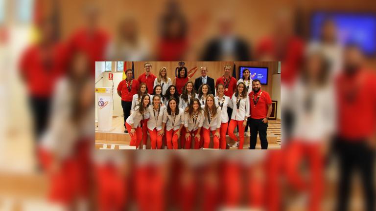 Regna: “Estem orgullosos del vostre treball, del que esteu fent”