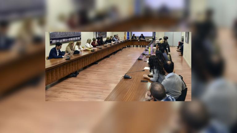 María José Regna inaugura el “Curs de Bones pràctiques Coeducativas en l'Educació Física”