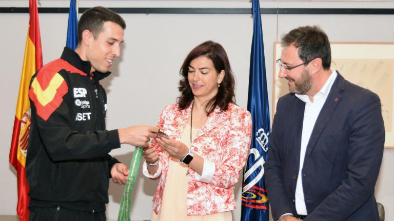 Recepció en el CSD d'Álvaro Robles, subcampió del món de tennis de taula