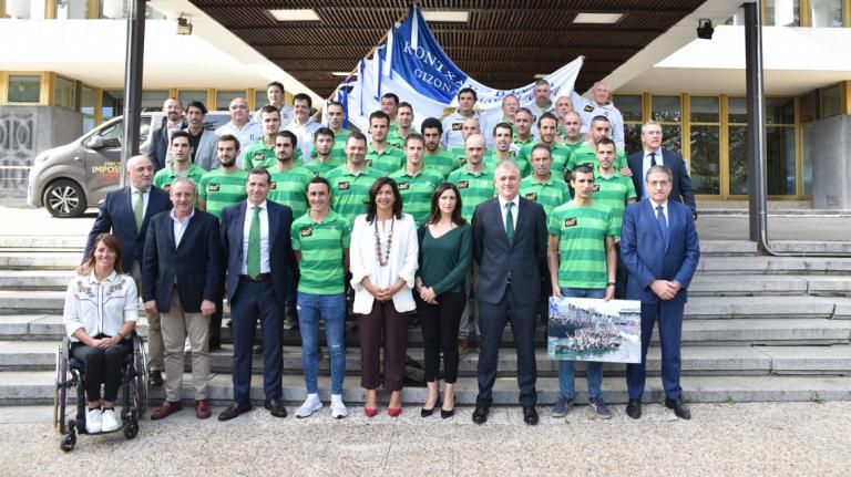 Regna rep club Traineras  Hondarribia