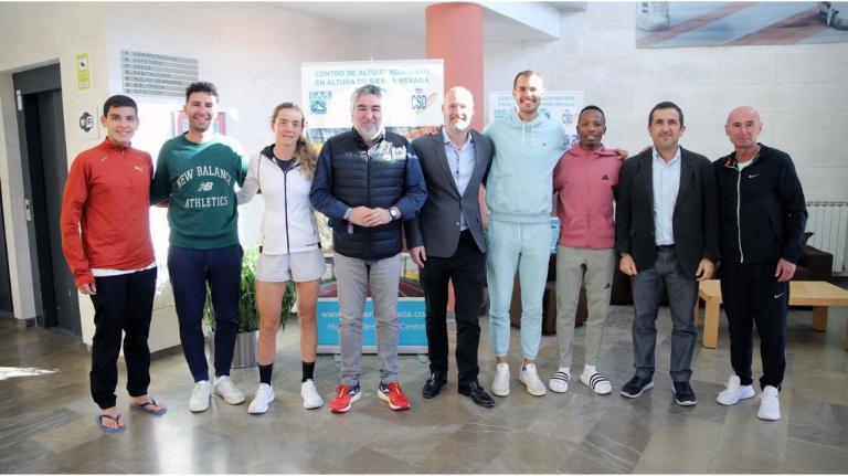 Rodríguez Uribes, durant la seua visita al CAR de Serra Nevada