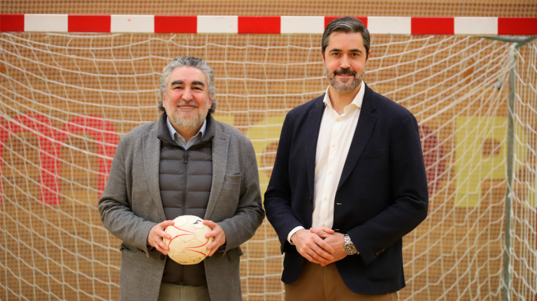 O presidente do CSD, José Manuel Rodríguez Uribes, e Raúl Entrerríos