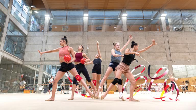 Imagen co Equipo de Rítmica adestrando no CAR de Madrid